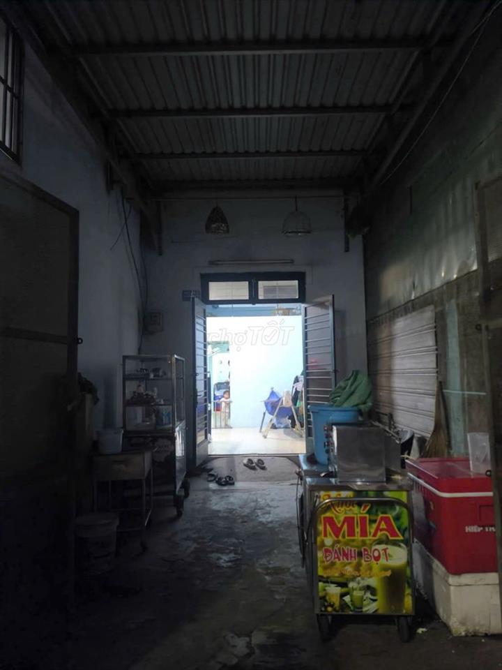 NHÀ SHR SAU LƯNG CÔNG VIÊN PHẦN MỀM QUANG TRUNG, 3,2x22m, HẺM XE HƠI