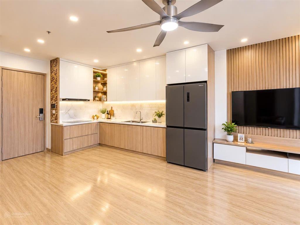 Canopy 2n góc 4,7 tỷ, full đồ đẹp view bể bơi