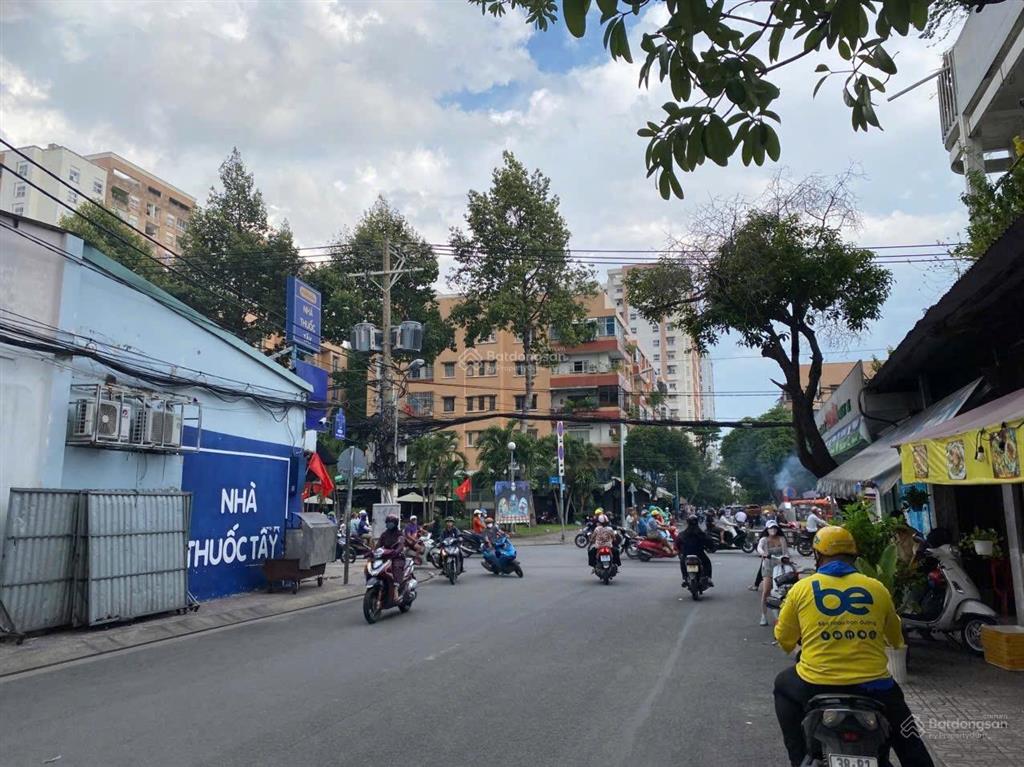 Tân bình gấp bán chỉ 2,3tỷ có ngay nhà 2 tầng gần mặt tiền khu vip bàu cát