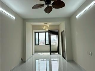 Quận 11 cc 312 lạc long quân tầng 12 shr 2pn 2wc ban công view đẹp giá 3,78tỷ