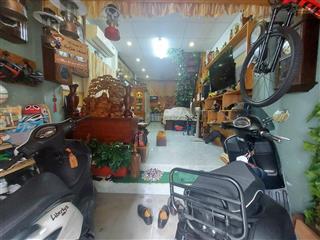 Tân bình gần trạm y tế p6hẻm 1 sẹc nhà 3 tầng giá 4,5tỷ