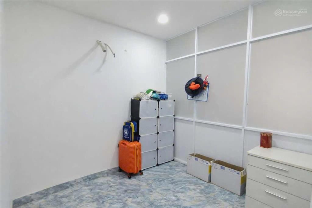 Quận 6 cc bình phú 2pn lầu 1 sát mega market giá 2,3tỷ