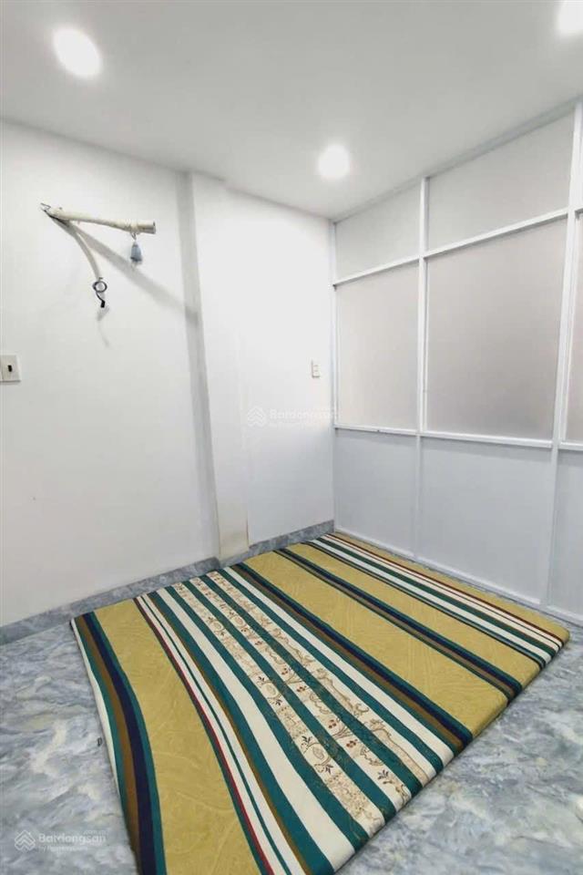 Quận 6 cc bình phú 2pn lầu 1 sát mega market giá 2,3tỷ