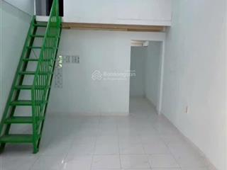 Bình thạnh cho thuê nhà nguyên căn đường xe tải dt 60m2 có 2 tầng giá 12trđ