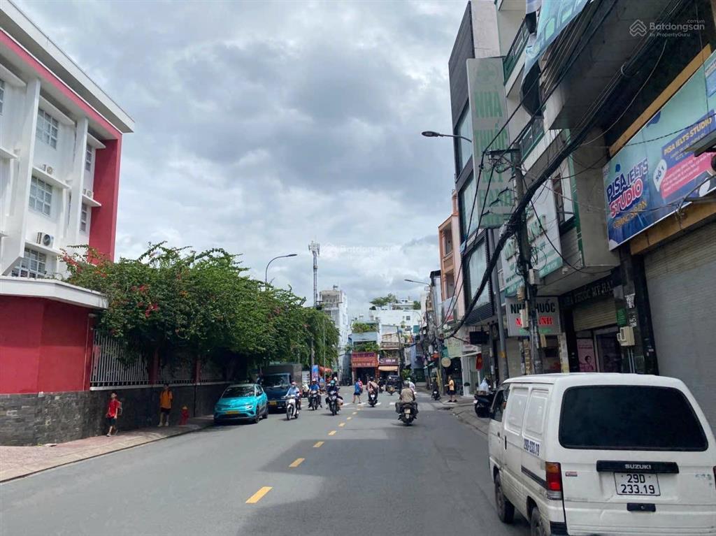 Tân bình phường 4 gần mặt tiền 4 tầng đúc btct sổ vuông đẹp giá 3,65tỷ