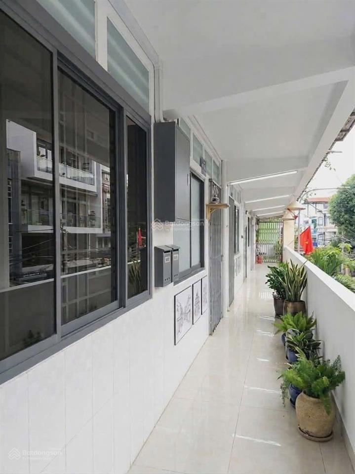 Quận 6 cc bình phú 2pn lầu 1 sát mega market giá 2,19 tỷ