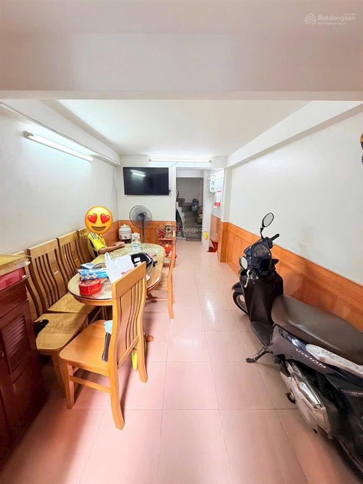 Bán nhà ngay ga t3 sân bay 4 tầng btct, hoàn công đủ giá 3,65 tỷ