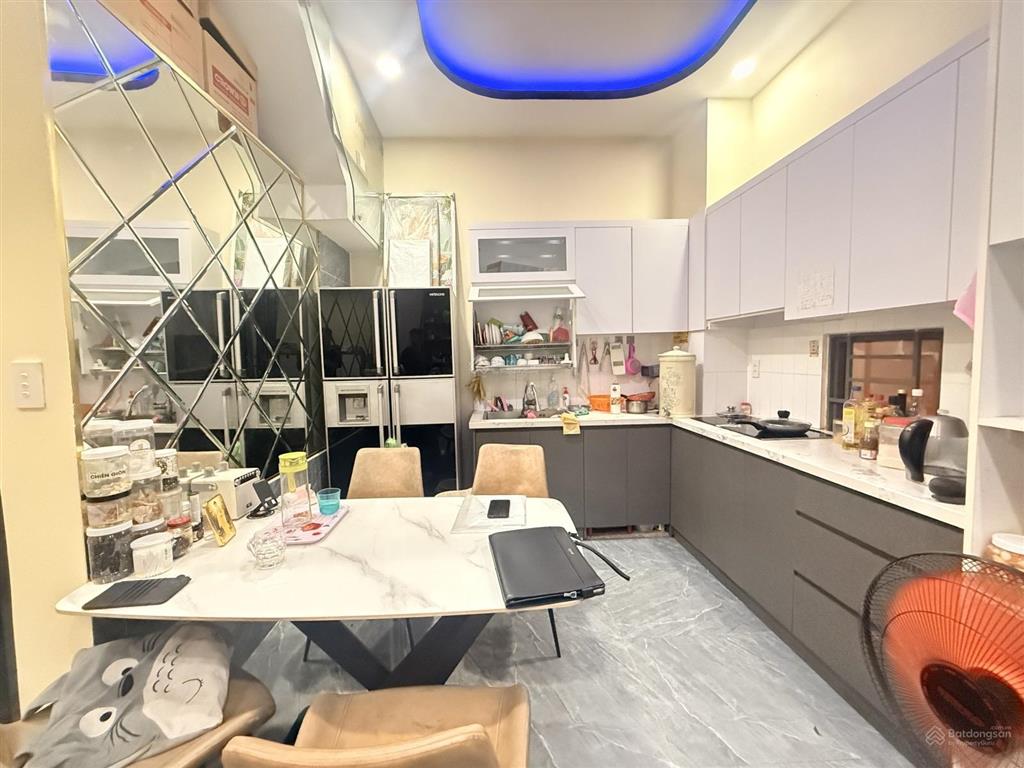 Bán nhà khu vip cư xá tự do p.7 tân bình  ngang khủng 6m  sát đường ô tô  giá chỉ 4,5 tỷ