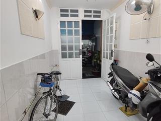 Nhà đẹp q. tân bình  3 tầng 3pn  vào ở ngay  sổ hoàn công đủ  giá 3,35 tỷ