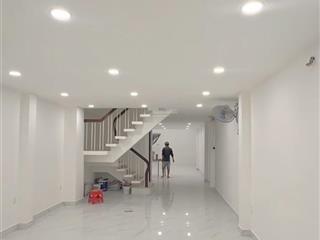 Mặt tiền thành thái q10 kinh doanh đa ngành diện tích khủng 4x33m giá chỉ 65 tr/tháng