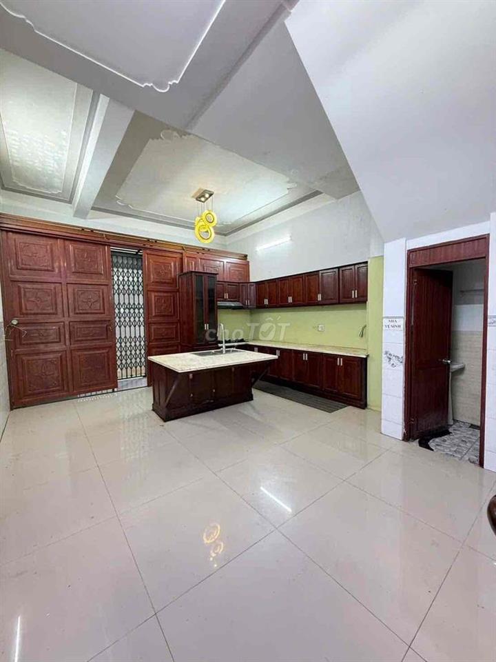 Cho Thuê Nhà Trệt 3 Lầu Trục Chính KDC Phú An