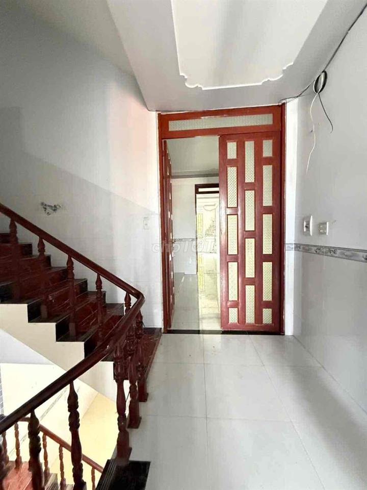 Cho Thuê Nhà Trệt 3 Lầu Trục Chính KDC Phú An