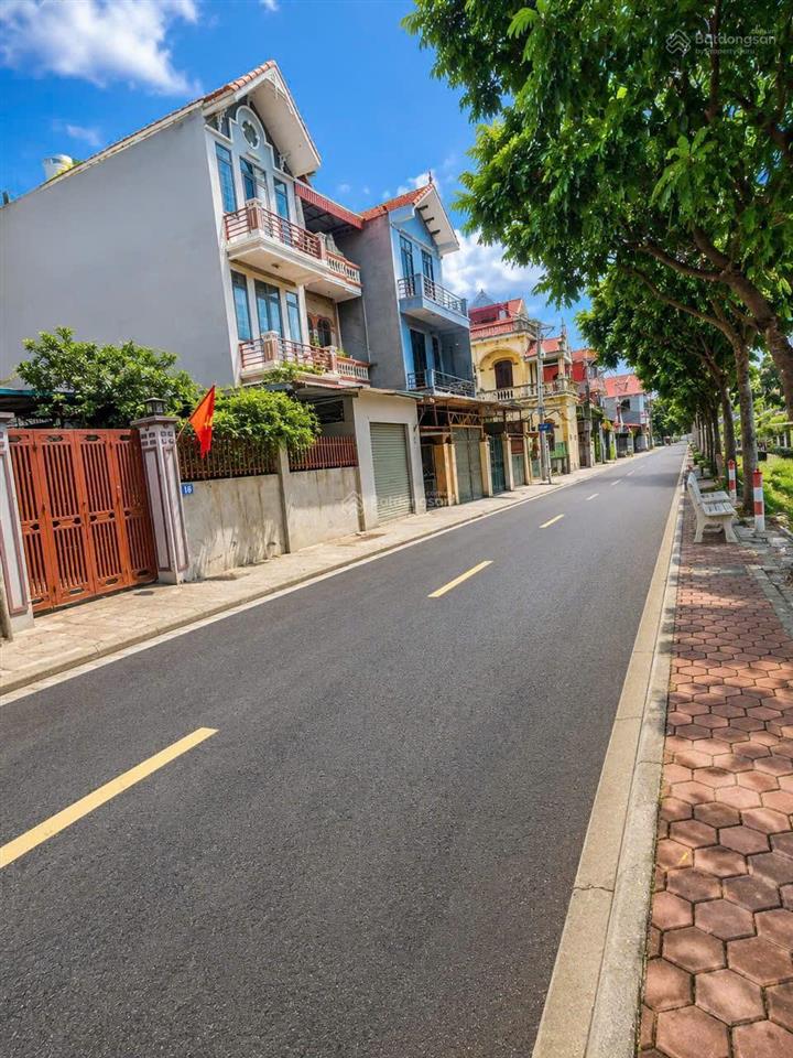 Cần tiền bán gấp từ 14 tỷ còn hơn 10 tỷ nhà mặt phố tây đam cạnh đh công nghiệp 2, tây thăng long