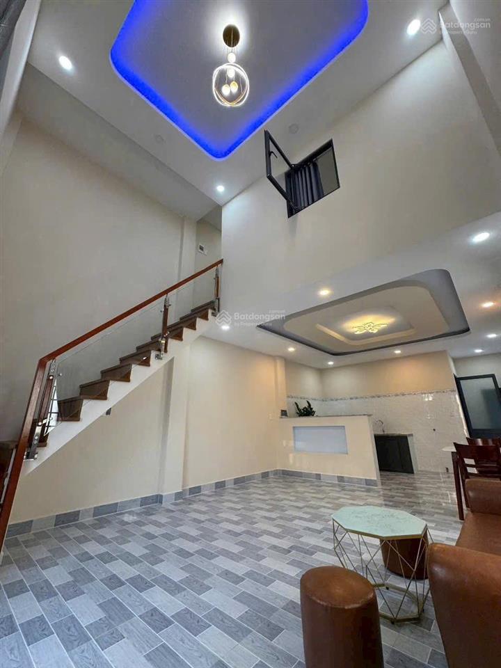 Nhà mới ở ngay 60m2 2 tầng  hẻm oto sát phạm văn đồng chỉ 5.3t