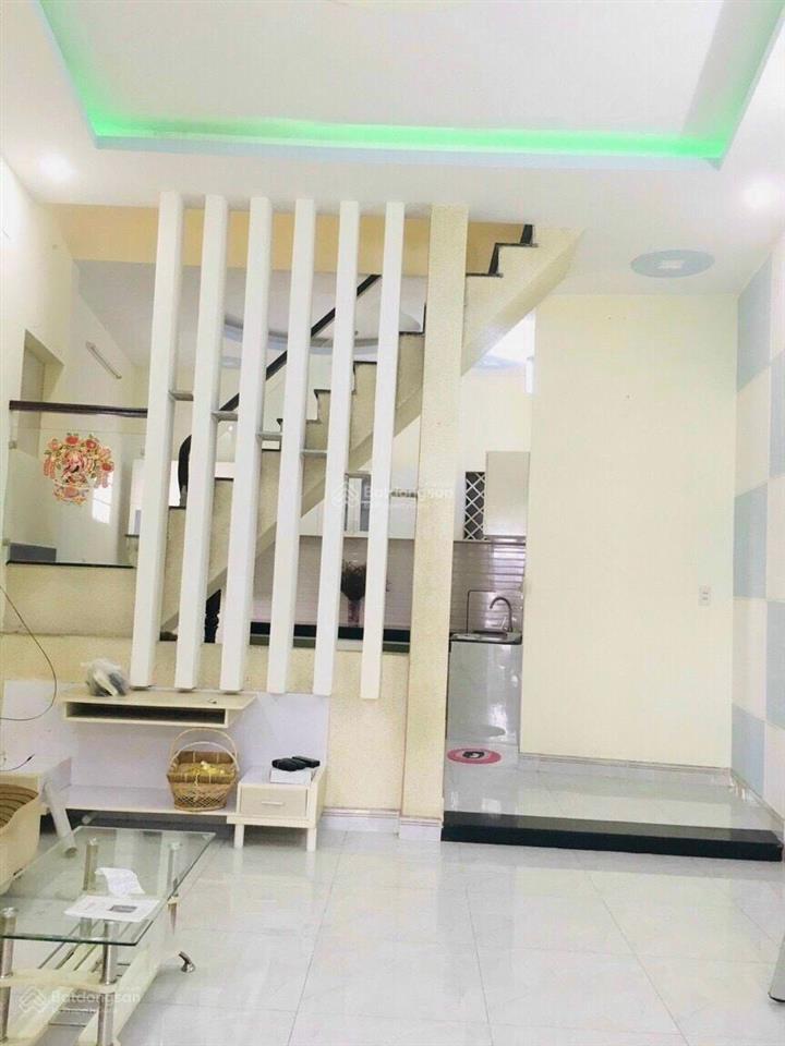 Bán nhà 2 tầng đường 8 linh xuân  2 tầng hẻm oto chỉ hơn 4 tỷ ( sát bên làng đại học )