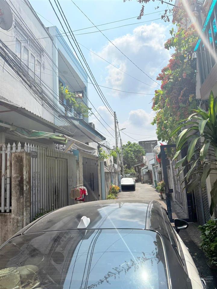Hiếm có bán dãy trọ 2 tầng thu nhập 15 tr/ tháng ngay ngã tư thủ đức lê văn chí