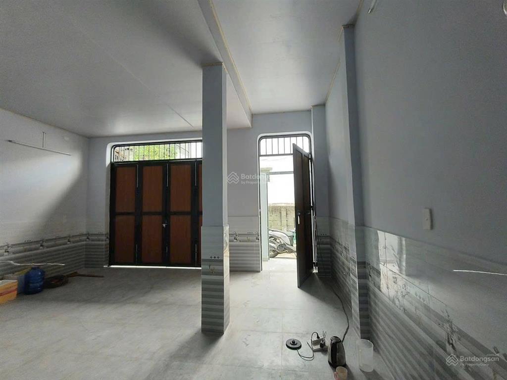 Bán toà nhà căn hộ dịch vụ 3 tầng  doanh thu 35tr/tháng 100m2 (6x16) oto đổ cửa sổ hồng đẹp