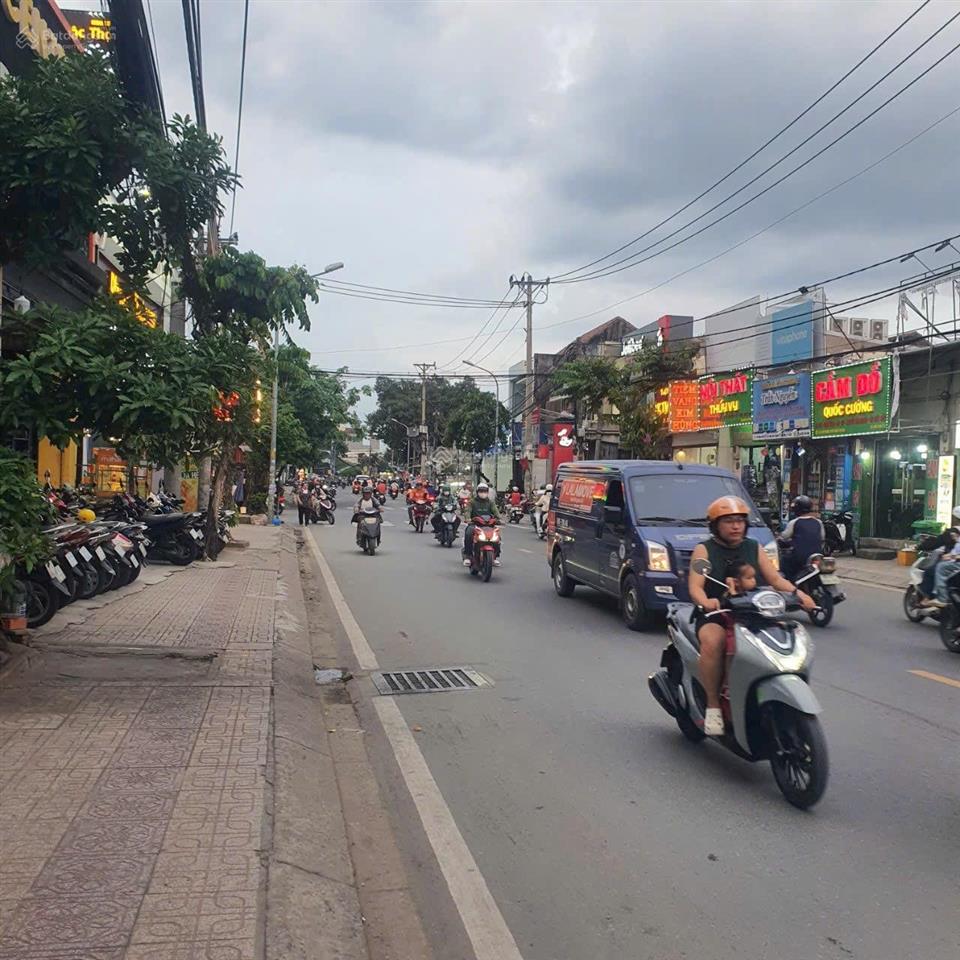 Bán lô đất ngang khủng 20m đường 8m sát mặt tiền số 2 trường thọ  ngay siêu dự án tod trường thọ.