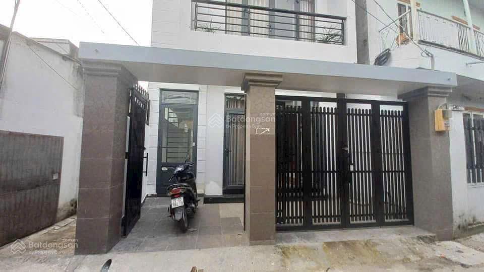 Chính chủ cho thuê căn nhà nguyên căn đường gò dưa 90m2 1 trệt 1 lầu giá tốt.