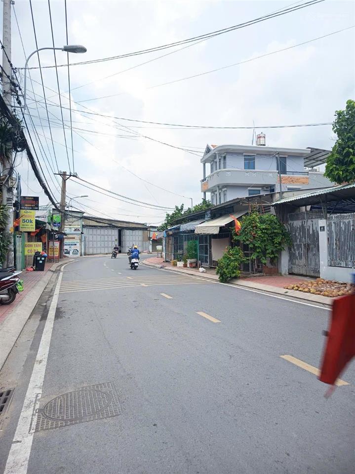 Bán 4 lô đất mặt tiền kinh doanh 24 linh đông  bề ngang bề thế  xây dựng cao tầng .