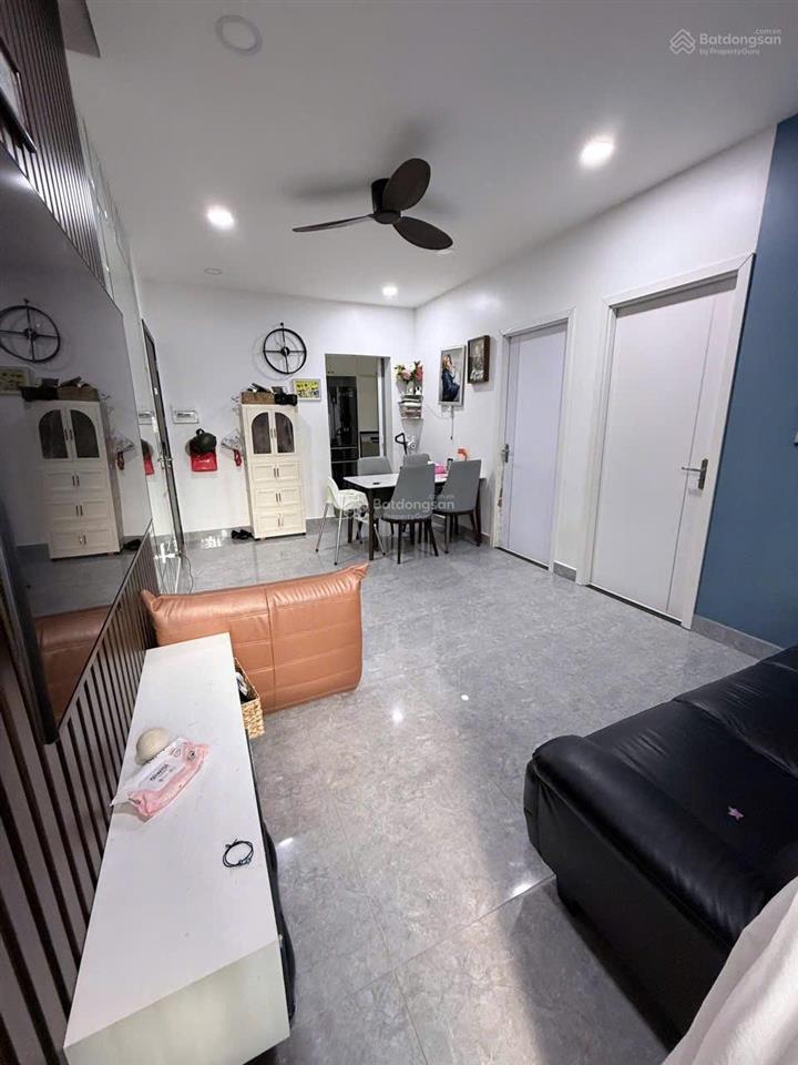 Bán chung cư tây thạnh , p. tây thạnh, q. tân phú
 lầu 2 căn góc
 sổ lâu dài
 dt 66m có 2pn 1wc