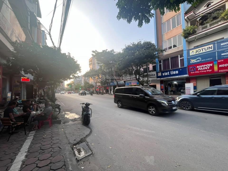 Chính chủ bán đất mặt đường 23b phố vân trì, vân nội kinh doanh buôn bán sầm uất sẵn nhà ở