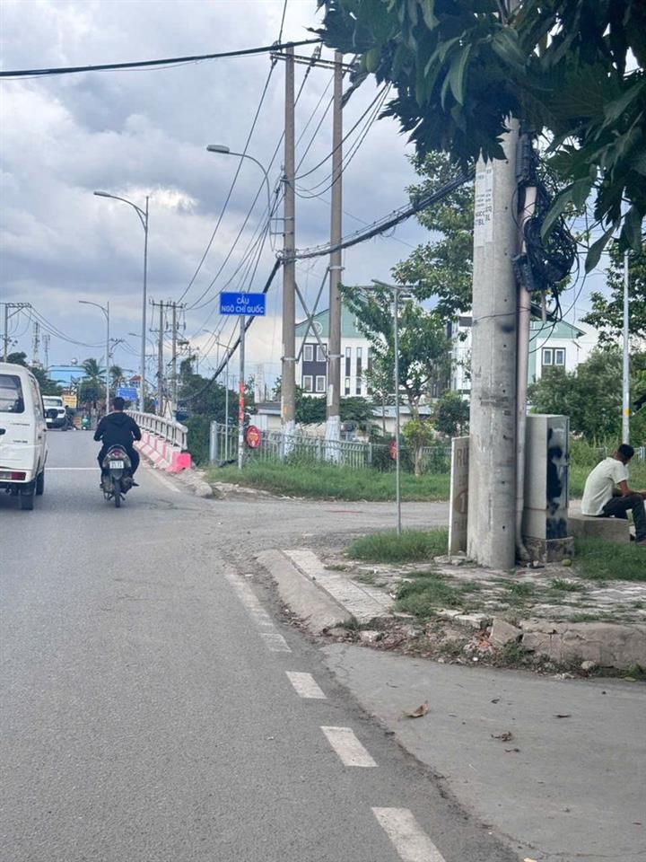 Cần bán lô đất vị trí siêu đẹp