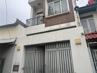 Bán nhà hẻm oto xe 16 chổ vô thoải mái đường Phạm Văn Bạch
