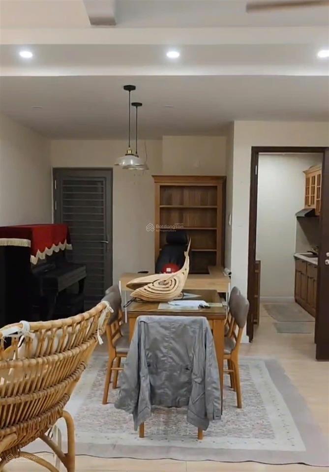 Bán gấp căn hộ 2pn, 78m2 tại chung cư hưng phúc, giá 7ty3 thương lượng, sổ hồng
