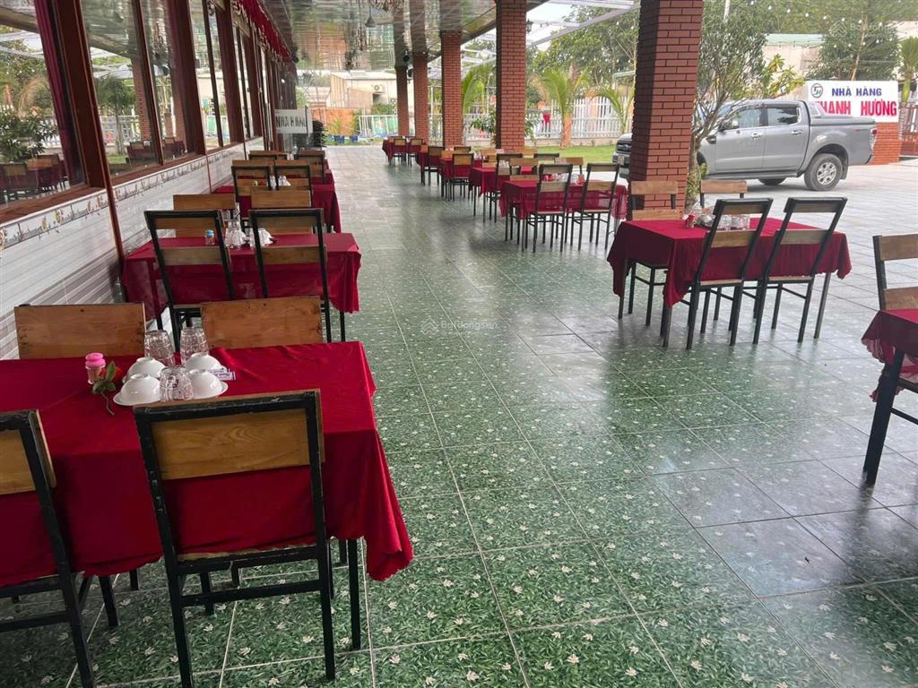 Sang nhượng/cho thuê mặt bằng nhà hàng hơn 1.000m2 sát kcn tân bình, bàu bàng