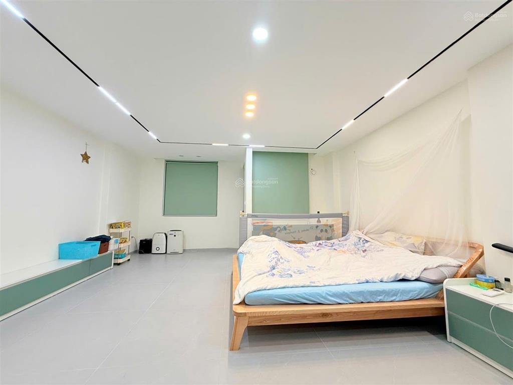 Phân lô hoàng cầu thông sang trần quang diệu, đống đa nhà 60m2 có gara ôtô đường vào vỉa hè ô tô đỗ