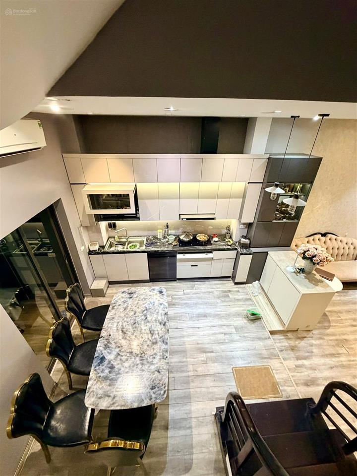 Trung kính lớn, cầu giấy nhà 50m2 mặt tiền 5 mét ô tô 7 chỗ ra vào, giá hời khu này rồi