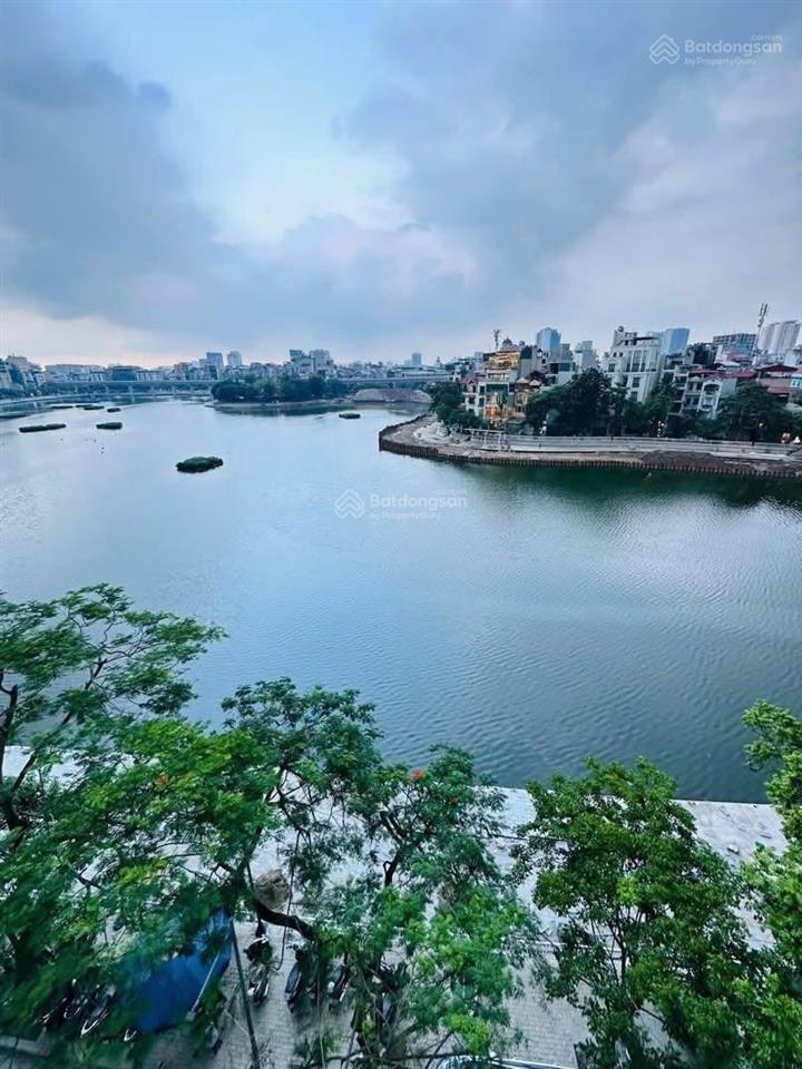 Bán căn mặt phố mai anh tuấn  công viên hồ hoàng cầu diện tích thực 55m2 xây mới thang máy xịn sò