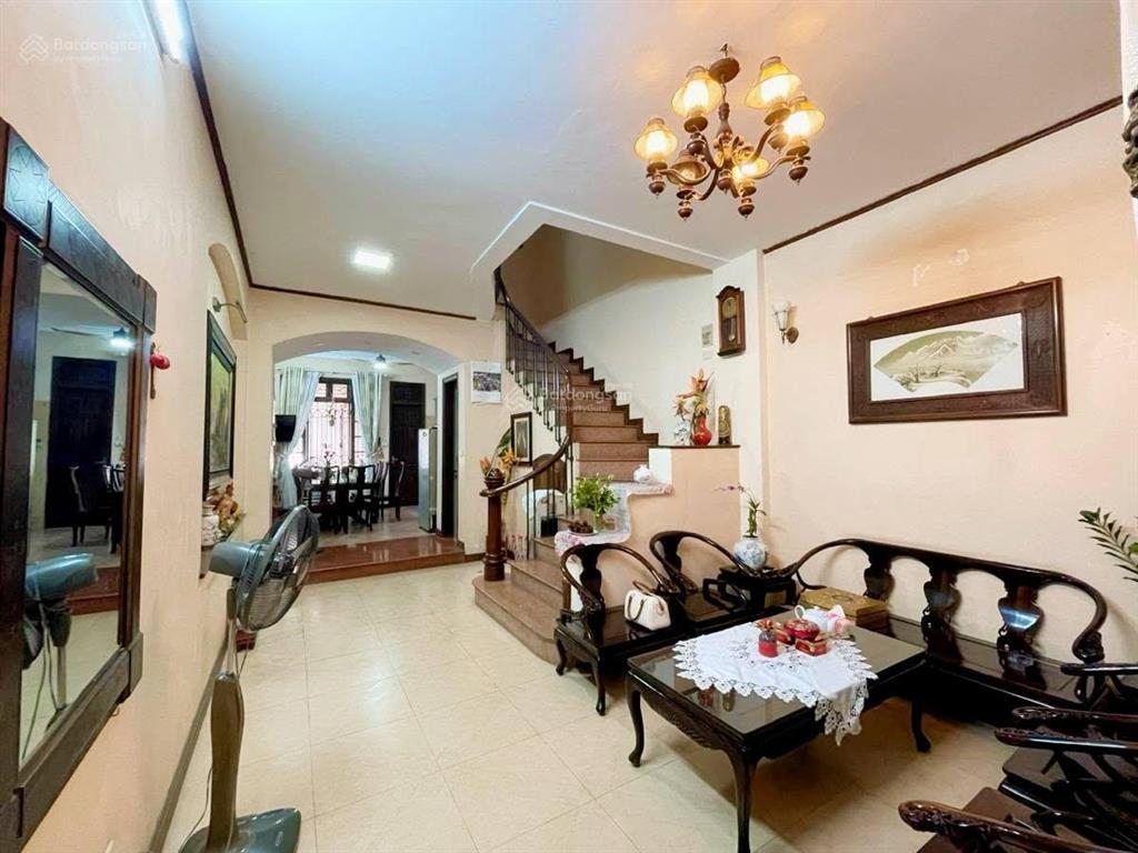 Ba đìnhhà nội vỉa hè ô tô 2 chiều kinh doanh sầm uất sổ đỏ chính chủ gốc không quy hoạch tranh chấ