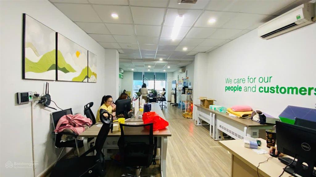 Tòa nhà phương nga ngõ 2 thọ tháp, vỉa hè ô tô đỗ, 7 tầng 1 hầm đang trống sàn tầng 5 giá 11,5tr