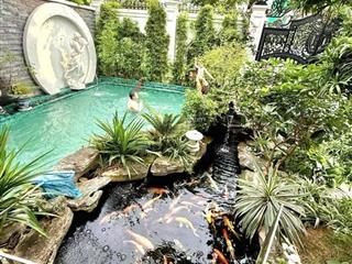 Bán nhà riêng 240m2 mặt tiền 10m ô tô vào nhà tiện ích ngập tràn