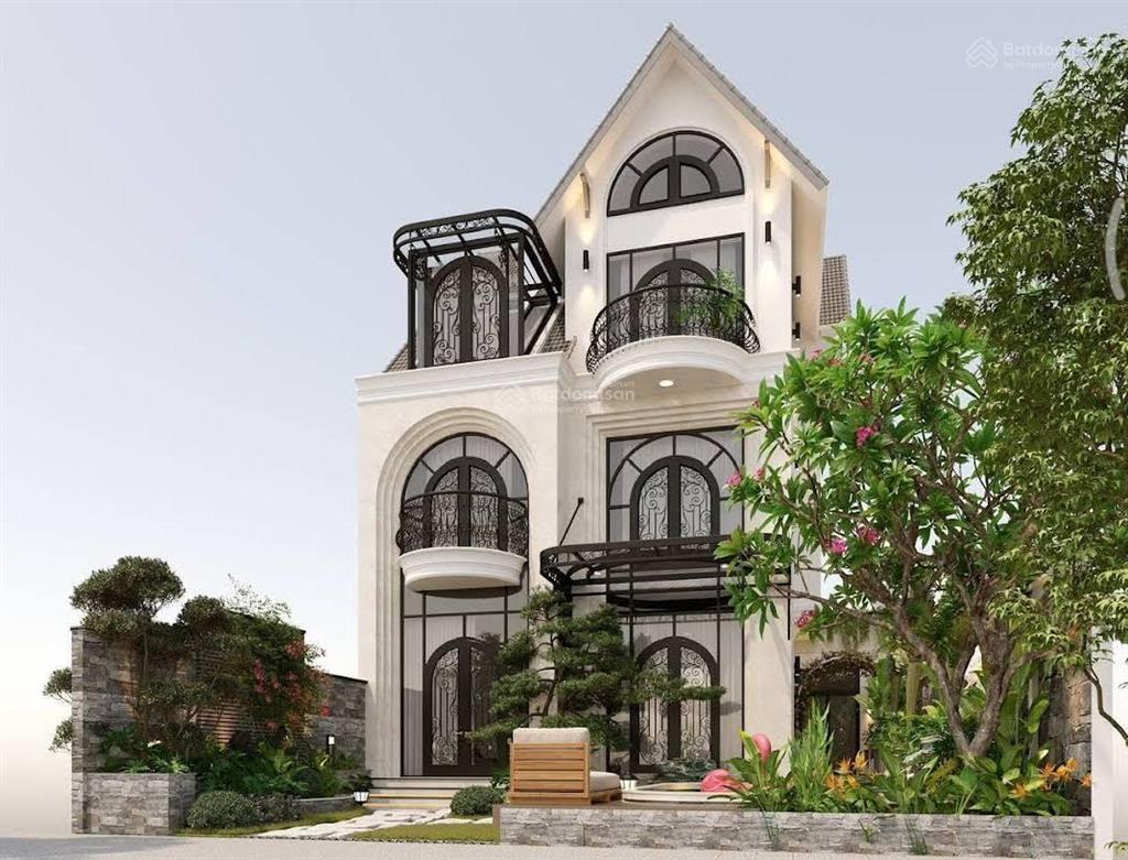 Bán nhà riêng 240m2 mặt tiền 10m ô tô vào nhà tiện ích ngập tràn