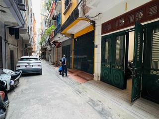Bán nhà ngõ 104 nguyễn phúc lai, gara ô tô vào nhà cách hồ hoàng cầu gần. diện tích 46m2 .
