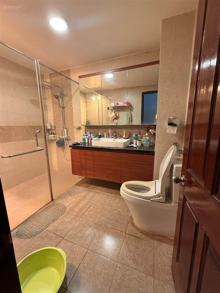 Bán nhà riêng nguyễn chí thanhba đình, 70m2 mặt tiền 6m 5 tầng 1 tum ô tô tránh đỗ vỉa hè 2 bên