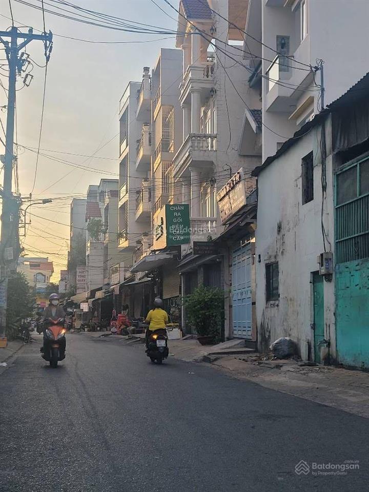 Hàng hiếm  mặt tiền kinh doanh sầm uất khu tên lửa  ngang 4.8x24m, c4, chỉ 10 tỷ hơn