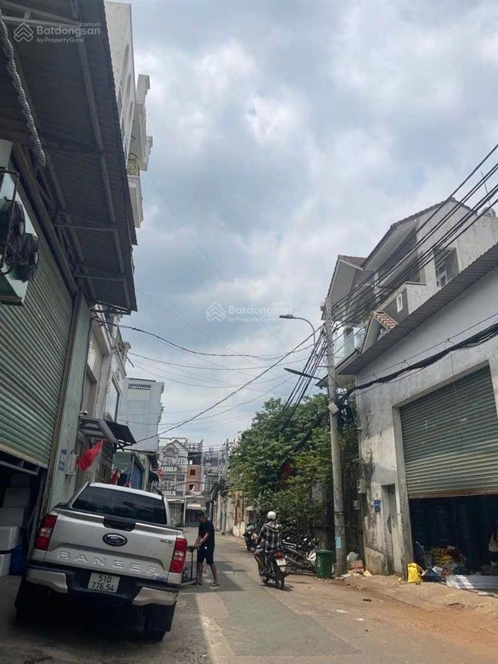 B091 sát lê văn quới, nhà xưởng c4  ngang 10x18m, hẻm xe tải, sát mặt tiền, chỉ 16 tỷ hơn