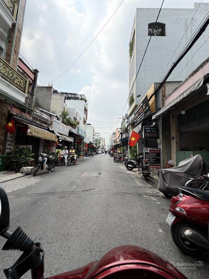 B099 siêu phẩm lê văn quới, mặt tiền chợ, 4x30m, 4 tầng, đường xe tải tránh, chỉ 10 tỷ hơn