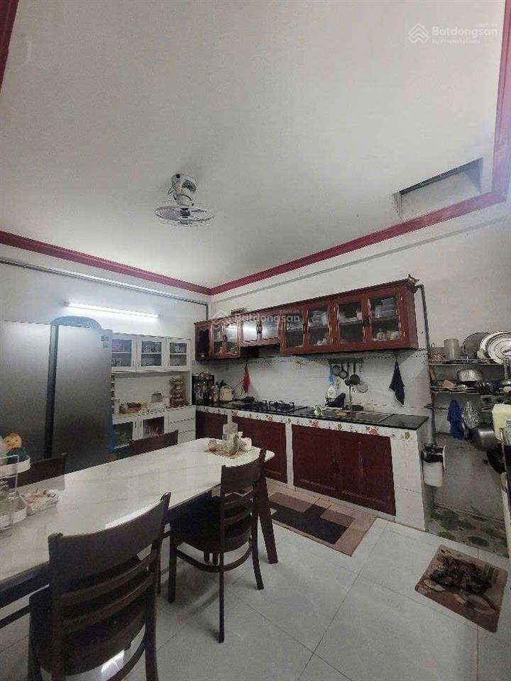 Ngay lê cơ, kdc nam hùng vương  nhà 3 tầng, ngang 4.5x18m, đường nhựa 12m, có lề 3m, chỉ 8 tỷ x