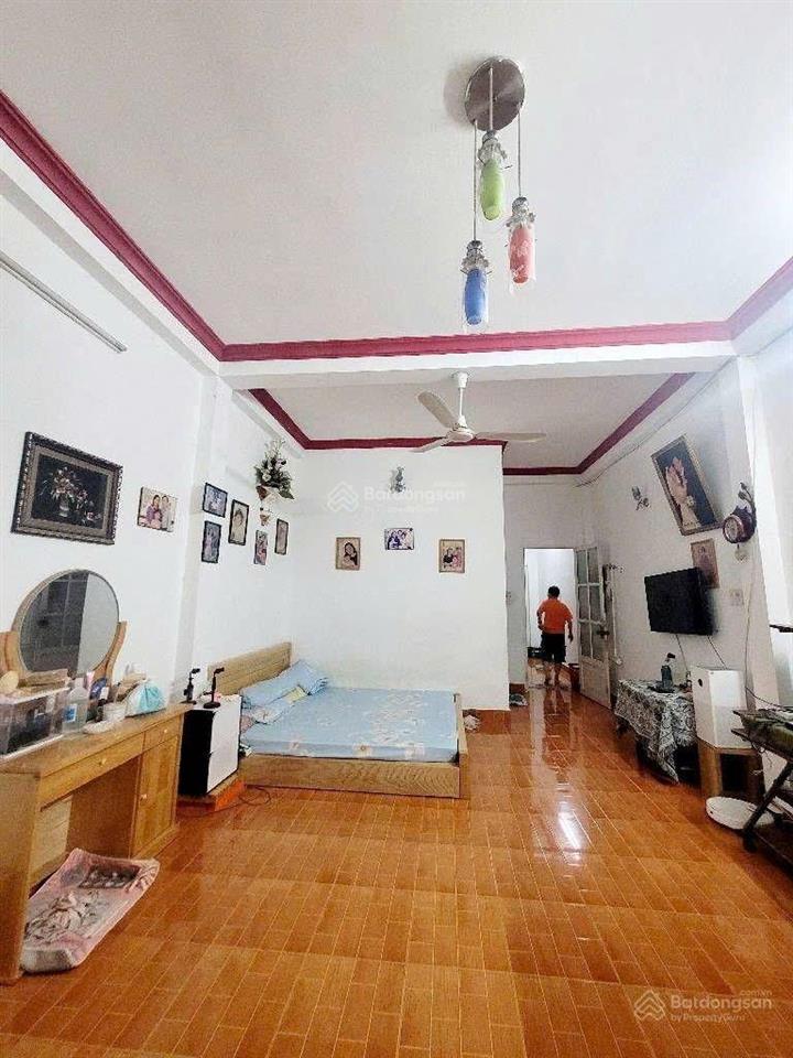 Ngay lê cơ, kdc nam hùng vương  nhà 3 tầng, ngang 4.5x18m, đường nhựa 12m, có lề 3m, chỉ 8 tỷ x