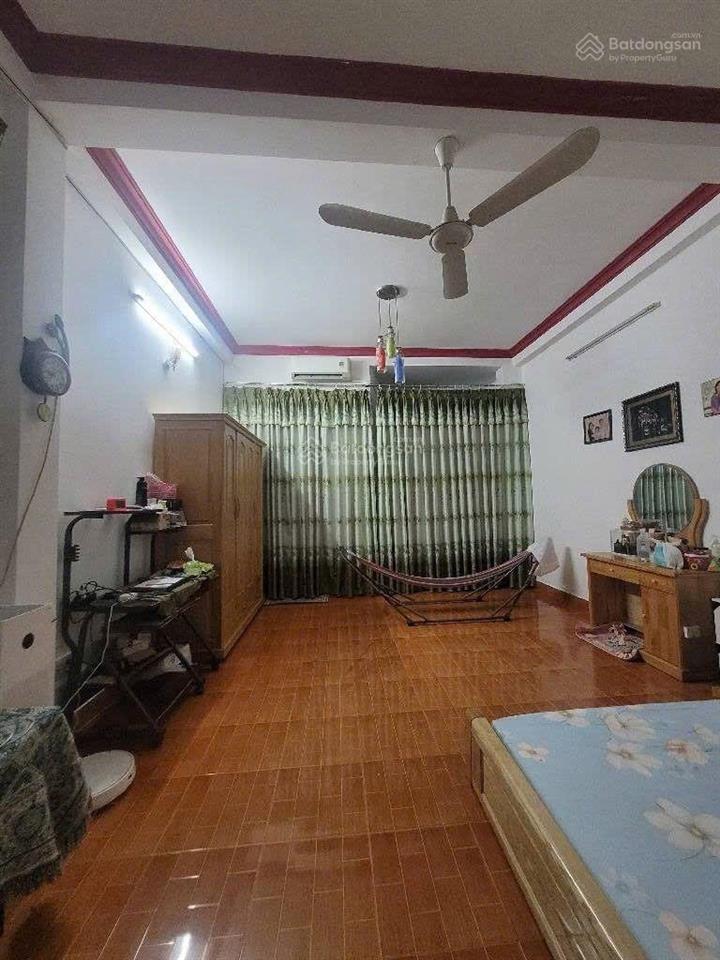 Ngay lê cơ, kdc nam hùng vương  nhà 3 tầng, ngang 4.5x18m, đường nhựa 12m, có lề 3m, chỉ 8 tỷ x
