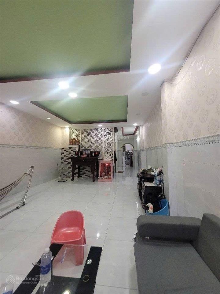 Ngay lê cơ, kdc nam hùng vương  nhà 3 tầng, ngang 4.5x18m, đường nhựa 12m, có lề 3m, chỉ 8 tỷ x