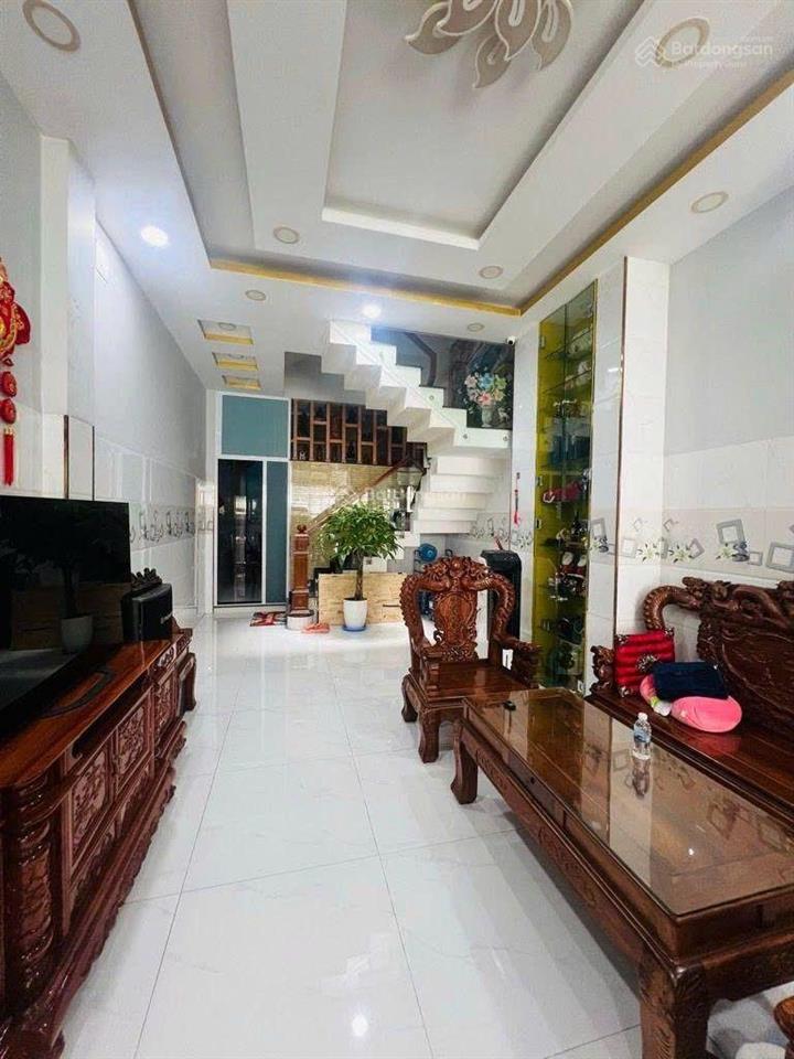 B138  nhà đẹp 4 tầng sát khu tên lửa, xe hơi vào nhà, 4x20m, chỉ 8 tỷ x