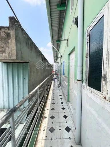 B179 sát khu tên lửa, hẻm xe hơi, dãy trọ 2 tầng  16 phòng, ngang 5x29m, chỉ 9 tỷ hơn