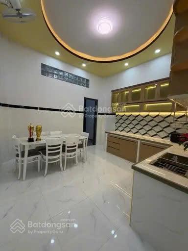 Nhà đẹp 3 tầng, sát khu tên lửa, gần bx miền tây, hẻm xe hơi, 4x17m, chỉ 6 tỷ hơn xíu [c002]