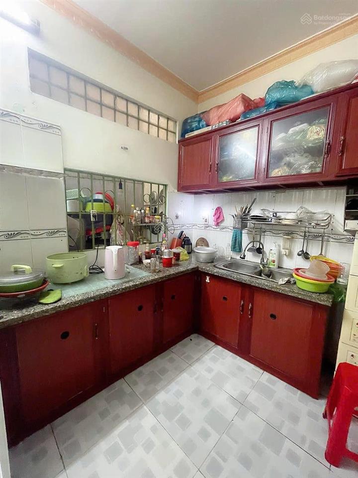 Lê đình cẩn  gần khu tên lửa  ngang 4.2x 20m, 2 tầng, hẻm xe hơi, chỉ 5 tỷ hơn [c003]